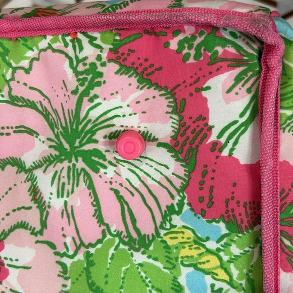 Lilly Pulitzer Insulated Cooler Bag Big Flirt Colorful Tote Long Strap/ handles - Picture 16 of 16